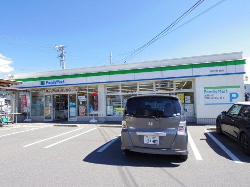 ファミリーマート 岡谷TPR前店の画像