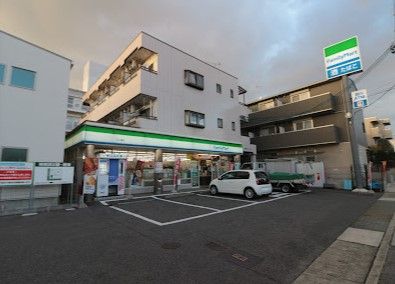 ファミリーマート 天白元八事店の画像