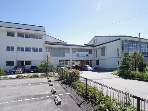 岡谷市立岡谷田中小学校の画像