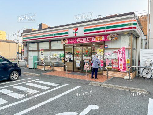 セブンイレブン 久留米市役所前店の画像