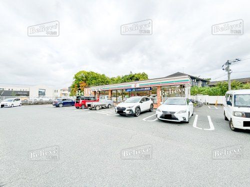 セブンイレブン 久留米中央公園前店の画像