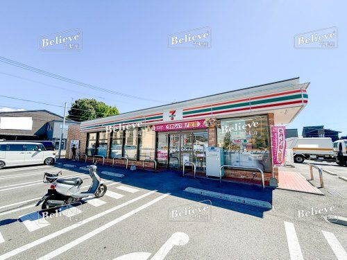 セブンイレブン 久留米野中町店の画像