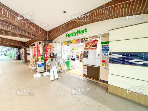 ファミリーマート 銘品蔵久留米駅店の画像