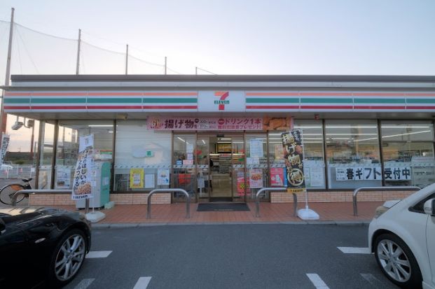 セブンイレブン 倉敷上富井店の画像