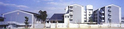 箕面市立 萱野小学校の画像