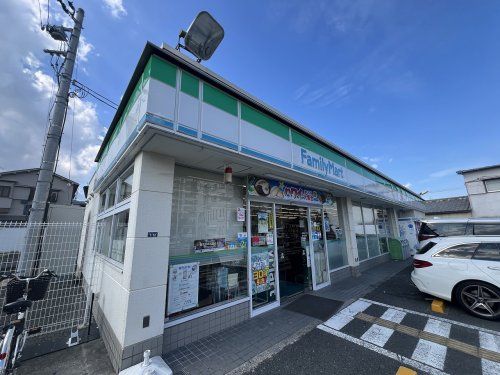 ファミリーマート 豊中旭丘店の画像