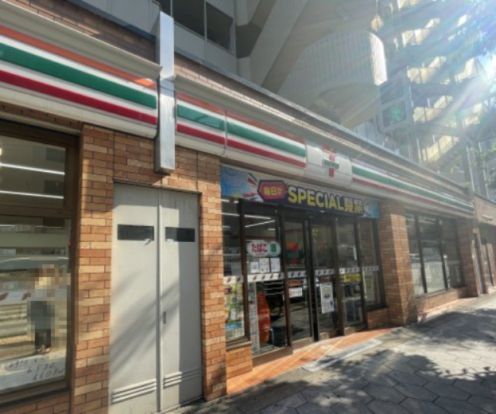 セブン-イレブン 大阪西本町２丁目店の画像