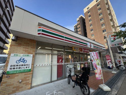 セブン-イレブン 豊中岡町東店の画像