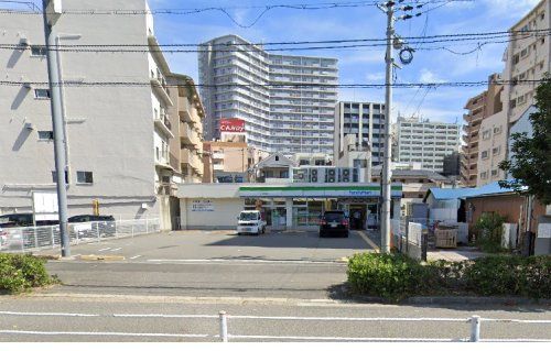 ファミリーマート 神戸湊町店の画像