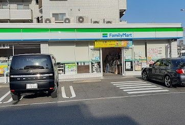 ファミリーマート 川崎鷺沼店の画像