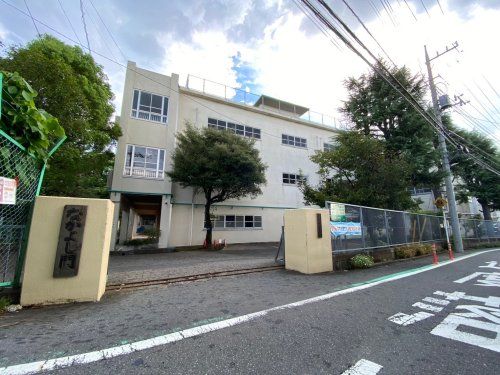 鳩ヶ谷小学校の画像