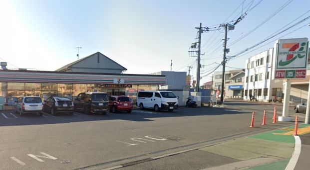 セブンイレブン厚木下川入東店の画像