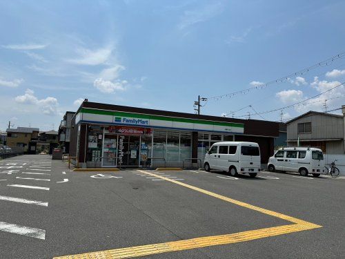 ファミリーマート 城陽平川店の画像