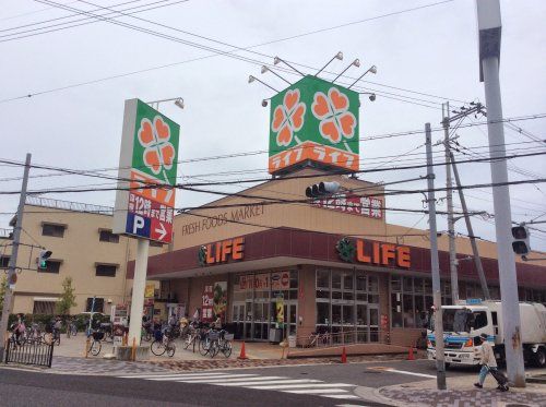 ライフ三津屋店の画像