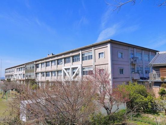 桜井市立纒向小学校の画像