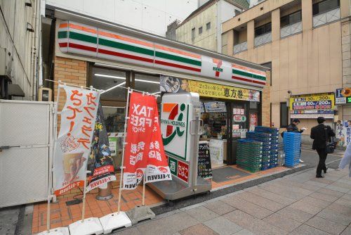 セブンイレブン 名古屋瓦町久屋東店の画像