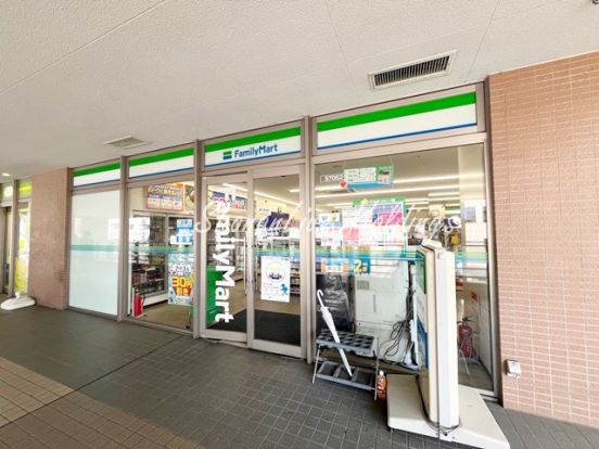 ファミリーマート　鹿島田駅前店の画像