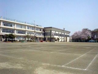 立川市立第四中学校の画像