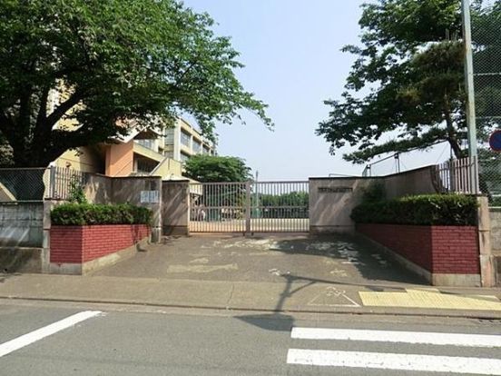 立川市立第八中学校の画像