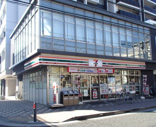 セブンイレブン 横浜鶴見豊岡町店の画像