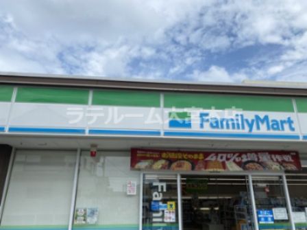 ファミリーマート 上尾上平公園南店の画像