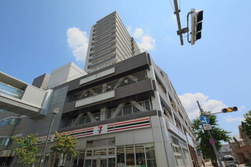 セブンイレブン 篠崎駅西口店の画像