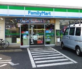 ファミリーマート 越谷大林店の画像