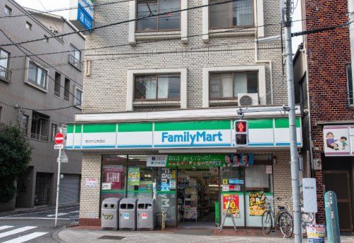 ファミリーマート 台東日本堤店の画像