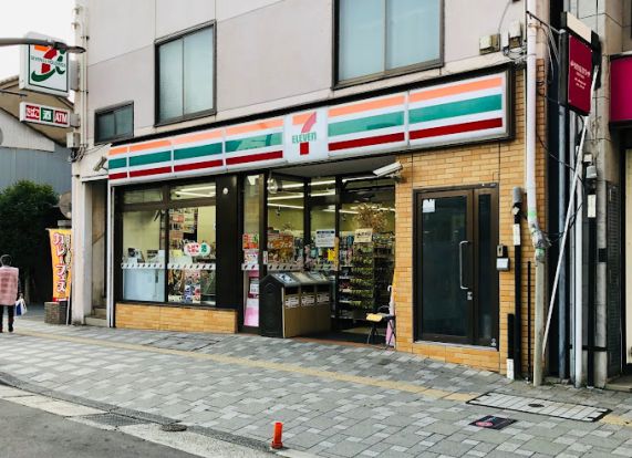 セブンイレブン 福山駅前店の画像