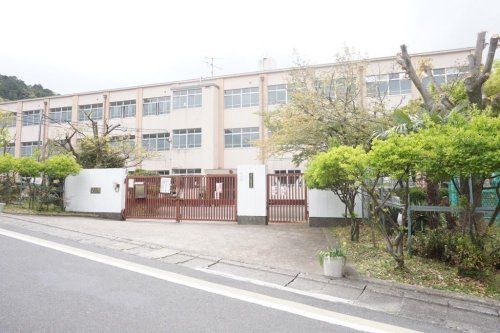 京都市立北醍醐小学校の画像