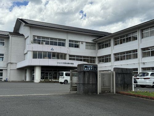 宇佐市立安心院中学校の画像