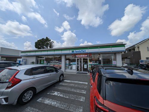 ファミリーマート 入間春日町店の画像