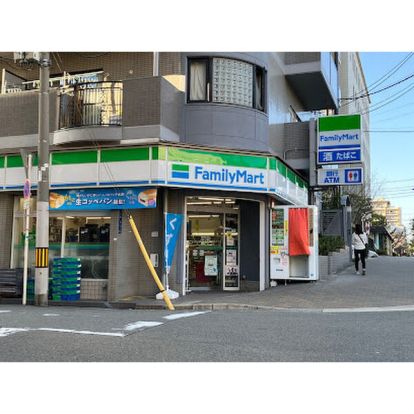 ファミリーマート 上本町西一丁目店の画像