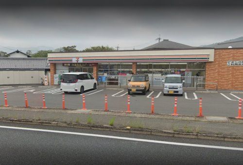 セブンイレブン 亀岡中矢田店の画像