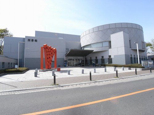 小山市立中央図書館の画像