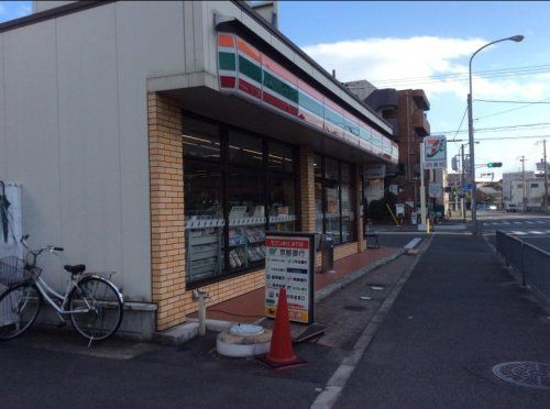 セブンイレブン京都烏丸十条店の画像