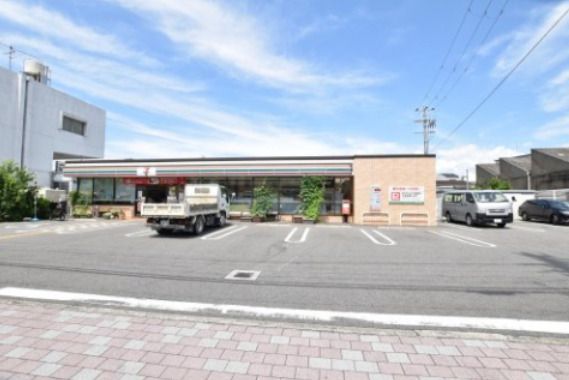 セブンイレブン 北助松駅前店の画像