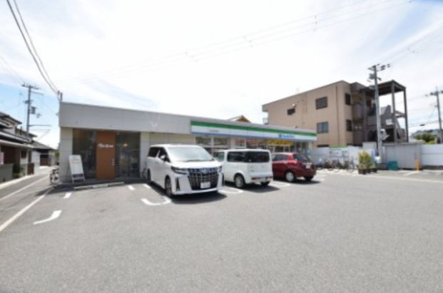 ファミリーマート 泉大津北助松店の画像