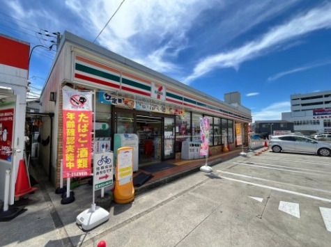 セブンイレブン 堺大泉緑地公園前店の画像