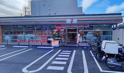 セブンイレブン 武蔵境駅南店の画像