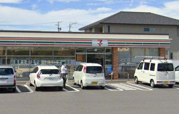 セブンイレブン 一宮宮地花池店の画像