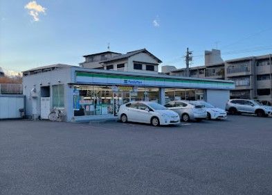 ファミリーマート 名東平和が丘店の画像