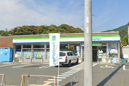 ファミリーマート 生駒壱分インター北店の画像