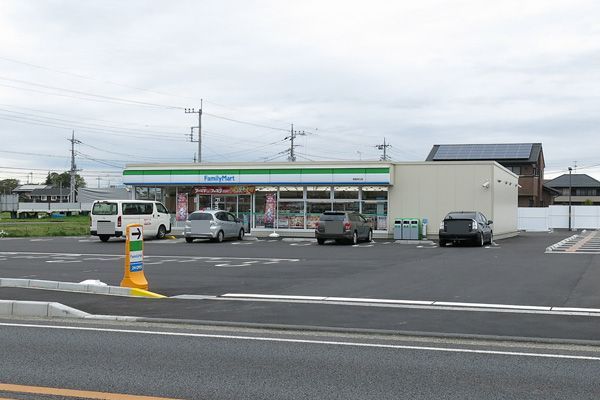 ファミリーマート 筑西布川店の画像