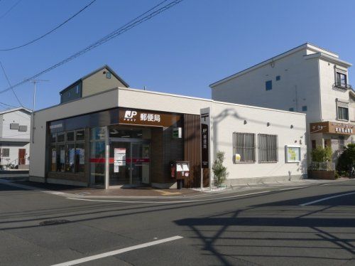 草加新田駅前郵便局の画像