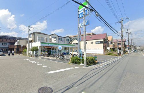 ファミリーマート 尼崎三反田町二丁目店の画像