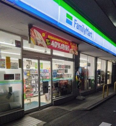 ファミリーマート 登戸新町店の画像