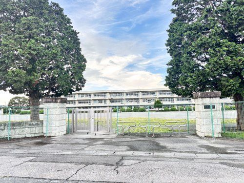 深谷市立花園小学校の画像