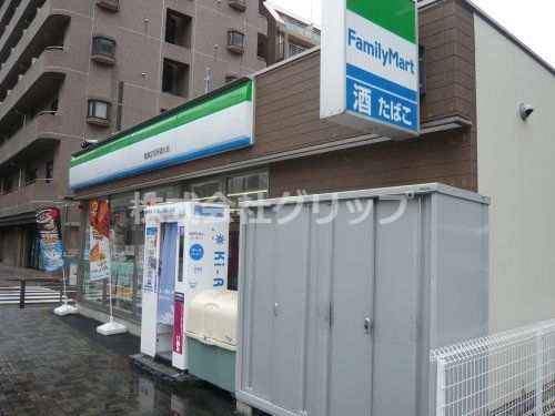 ファミリーマート 鶴見区役所通り店の画像