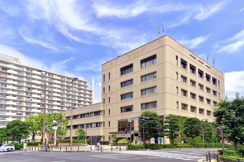 横浜市鶴見区役所の画像